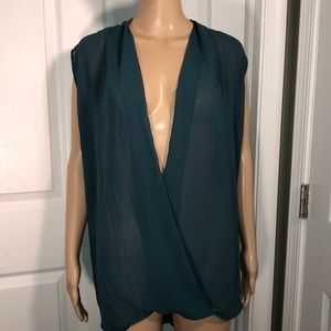 Highness Green Top. NWT. OSFA(plus)